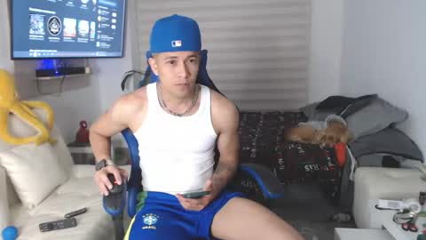 Snapshot of dilanxxx8888 chatting on 04-08-26, 04:01 dilanxxx8888 online show from 04-08-26, 04:01