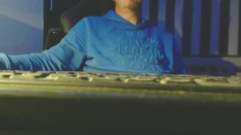 Snapshot of dildolover1278 chatting on 12-19-24, 04:57 dildolover1278 online show from 12-19-24, 04:57