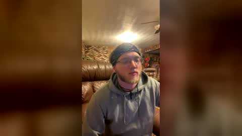 Snapshot of dilf_96 chatting on 02-08-26, 05:22 Daddy online show from 02-08-26, 05:22