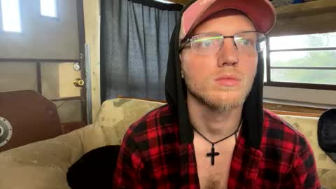 Snapshot of dilf_96 chatting on 05-04-26, 10:28 Daddy online show from 05-04-26, 10:28