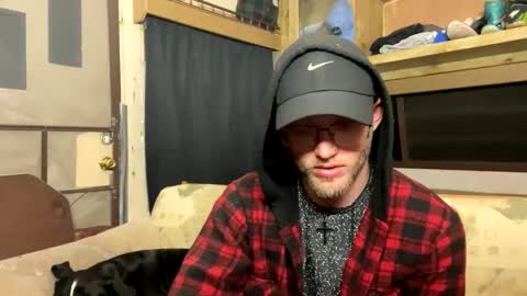 Snapshot of dilf_96 chatting on 05-13-26, 04:32 Daddy online show from 05-13-26, 04:32