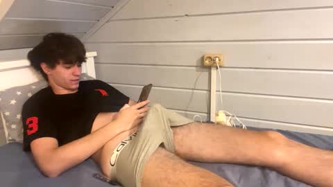 Snapshot of dimamozaev400 chatting on 11-05-25, 04:34 Dima online show from 11-05-25, 04:34