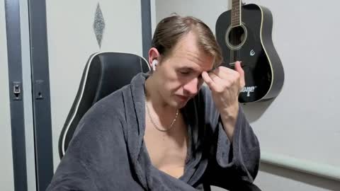 Dimetriusen online show from 01-24-25, 04:17