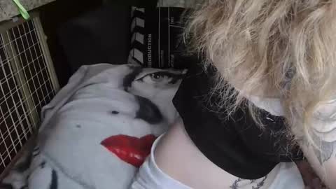 Sofie online show from 04-21-26, 12:44