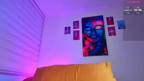 Julian Independent Model online show from 02-14-26, 12:51