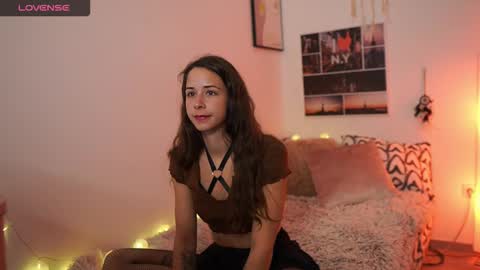 Snapshot of dina_caguimbal chatting on 03-12-26, 02:23 Dina online show from 03-12-26, 02:23