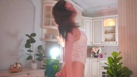 Snapshot of dinacaguimbal chatting on 05-02-26, 12:32 Dina and ill be glad to be here with you follow to me online show from 05-02-26, 12:32