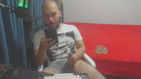 Snapshot of dinchtcams chatting on 02-07-25, 07:07 Dincht online show from 02-07-25, 07:07