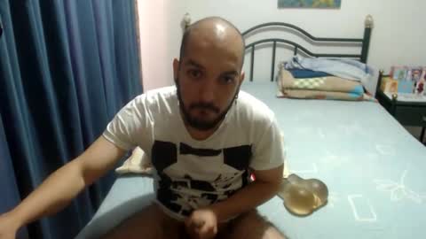 Snapshot of dinchtcams chatting on 03-21-26, 06:11 Dincht online show from 03-21-26, 06:11