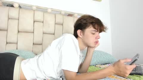 apollo online show from 10-18-25, 01:34