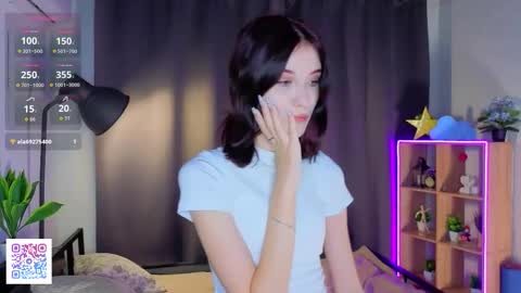 Snapshot of dionneslupe chatting on 09-15-25, 06:08 Ness online show from 09-15-25, 06:08
