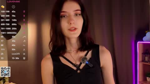 Snapshot of dionneslupe chatting on 10-18-25, 06:19 Ness online show from 10-18-25, 06:19