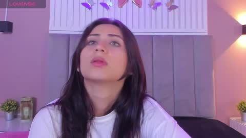 Snapshot of diosa_cristal chatting on 12-24-24, 03:16 Cristal online show from 12-24-24, 03:16