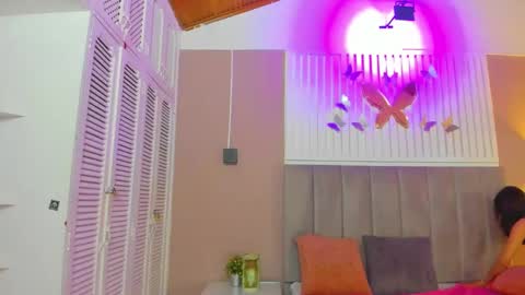 Snapshot of diosa_cristal chatting on 01-19-25, 03:18 Cristal online show from 01-19-25, 03:18