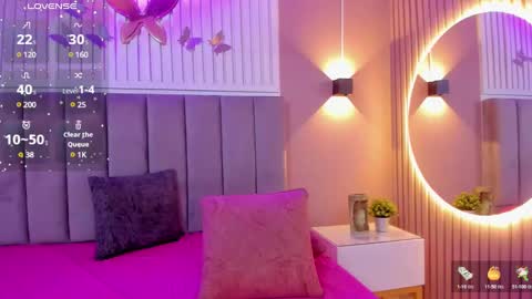Snapshot of diosa_cristal chatting on 01-23-25, 06:17 Cristal online show from 01-23-25, 06:17