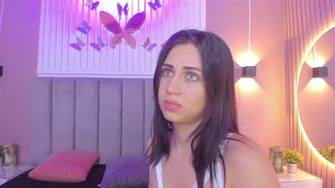 Snapshot of diosa_cristal chatting on 01-25-25, 03:19 Cristal online show from 01-25-25, 03:19