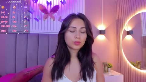 Snapshot of diosa_cristal chatting on 02-05-25, 03:45 Cristal online show from 02-05-25, 03:45