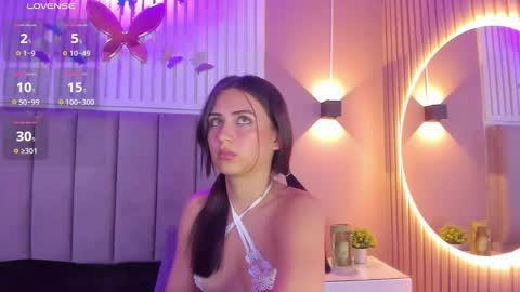 Snapshot of diosa_cristal chatting on 02-19-25, 09:17 Cristal online show from 02-19-25, 09:17