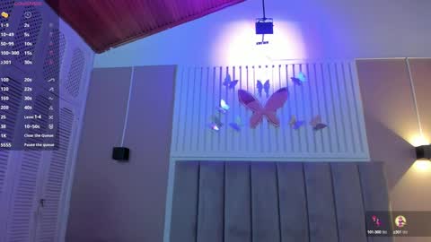 Snapshot of diosa_cristal chatting on 03-04-25, 03:33 Cristal online show from 03-04-25, 03:33