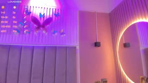 Snapshot of diosa_cristal chatting on 10-16-25, 04:13 Cristal online show from 10-16-25, 04:13