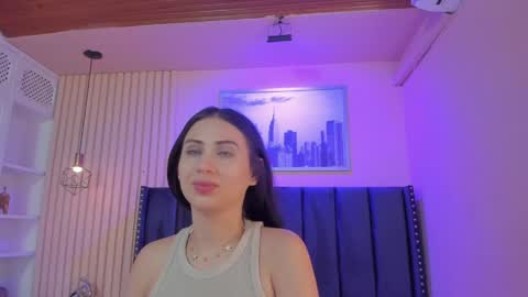 Snapshot of diosa_cristal chatting on 05-26-26, 04:30 Cristal online show from 05-26-26, 04:30