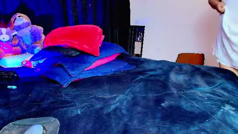 Snapshot of diosa_victoria chatting on 06-13-26, 01:58 victoria online show from 06-13-26, 01:58