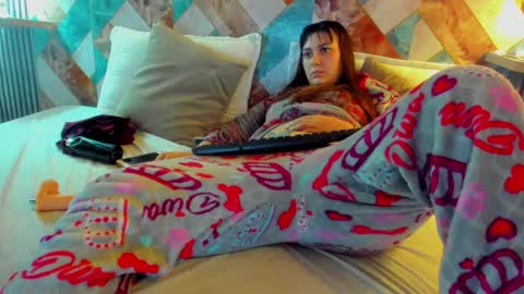 diosaelchat online show from 11-18-25, 03:56