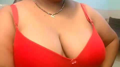 dipa2345 online show from 10-05-25, 04:33