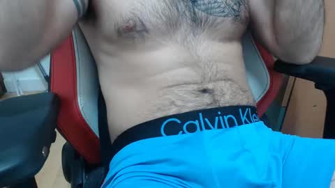 Snapshot of dirfocus chatting on 10-31-25, 03:35 Z online show from 10-31-25, 03:35