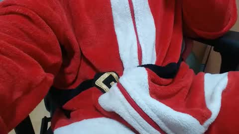 Snapshot of dirfocus chatting on 11-11-25, 05:29 Z online show from 11-11-25, 05:29