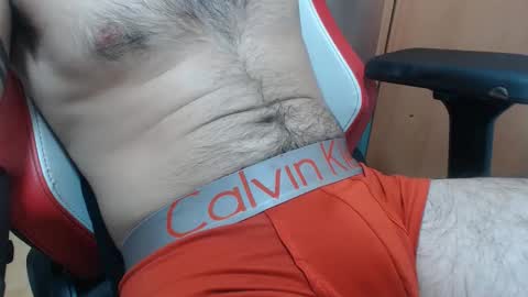 Snapshot of dirfocus chatting on 11-19-25, 04:56 Z online show from 11-19-25, 04:56