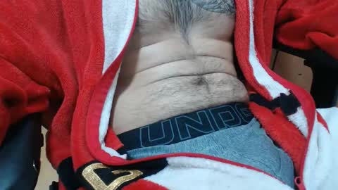 Snapshot of dirfocus chatting on 12-04-25, 05:06 Z online show from 12-04-25, 05:06