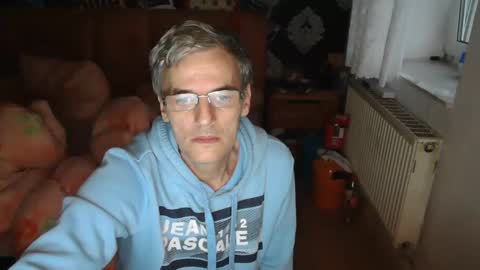 Snapshot of dirk6873 chatting on 01-29-25, 06:33 Adam Carla online show from 01-29-25, 06:33