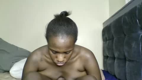 Snapshot of dirtybugg chatting on 06-28-26, 06:36 dirtybugg online show from 06-28-26, 06:36