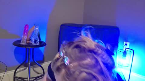 Daisy Wylde online show from 03-04-25, 07:30