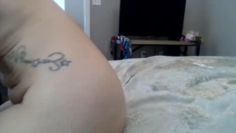 Snapshot of dirtydaisylou chatting on 06-14-26, 04:31 Daisy online show from 06-14-26, 04:31