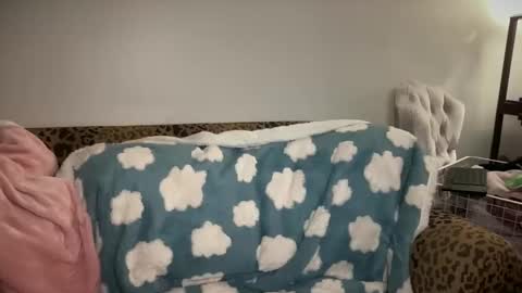 Laney Jane online show from 12-13-24, 03:49