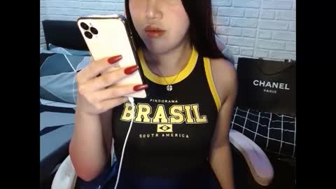 Snapshot of dirtylexa31 chatting on 12-14-24, 04:31 LEXA online show from 12-14-24, 04:31