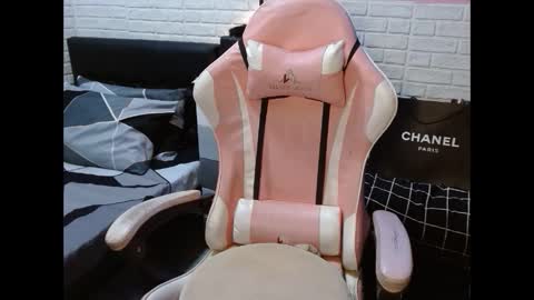 Snapshot of dirtylexa31 chatting on 12-14-24, 07:46 LEXA online show from 12-14-24, 07:46