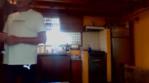 Snapshot of discretopasivo chatting on 11-30-25, 01:59 discretopasivo online show from 11-30-25, 01:59