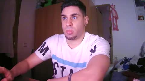 Snapshot of diselobienclaro chatting on 12-19-25, 10:39 diselobienclaro online show from 12-19-25, 10:39