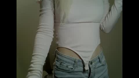 DitaMilton online show from 02-01-25, 02:34