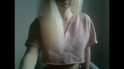 DitaMilton online show from 09-22-25, 02:52