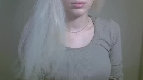 Snapshot of ditamilton chatting on 11-03-25, 03:24 DitaMilton online show from 11-03-25, 03:24