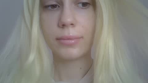 DitaMilton online show from 04-12-26, 09:58