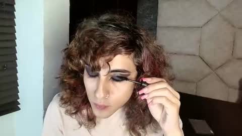 Snapshot of divine____ chatting on 06-13-26, 08:18 DIVINE online show from 06-13-26, 08:18