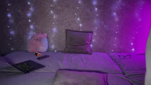 Snapshot of divine_hannah chatting on 01-14-26, 06:02 Hannah online show from 01-14-26, 06:02