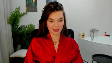 Hannah online show from 11-22-25, 06:23