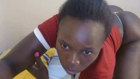 Snapshot of divineassgoddess chatting on 06-25-26, 01:16 divineassgoddess online show from 06-25-26, 01:16