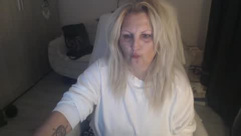 Alexxa online show from 04-08-26, 10:21